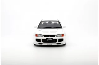 MITSUBISHI LANCER EVO III WHITE 1995 OttO mobile 1:18 Resinemodell (Türen, Motorhaube... nicht zu öffnen!)